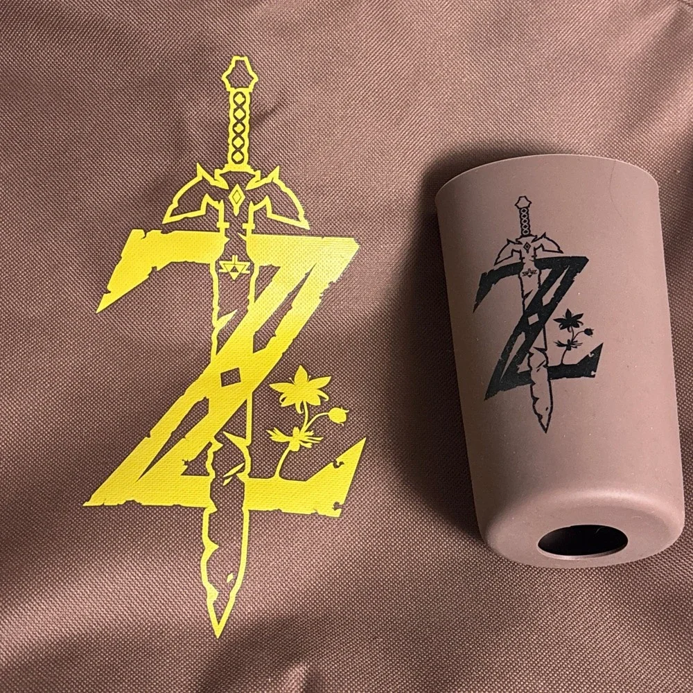Zelda Breath of the Wild Collectors Messenger Bag Bottle Sleeve Master Sword
